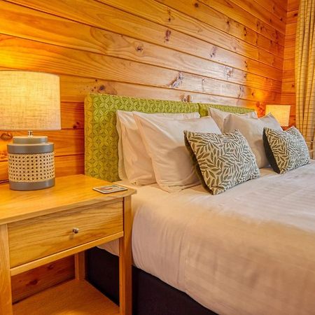 Paparoa Beach Hideaway With Hot Tub Barrytown Kültér fotó