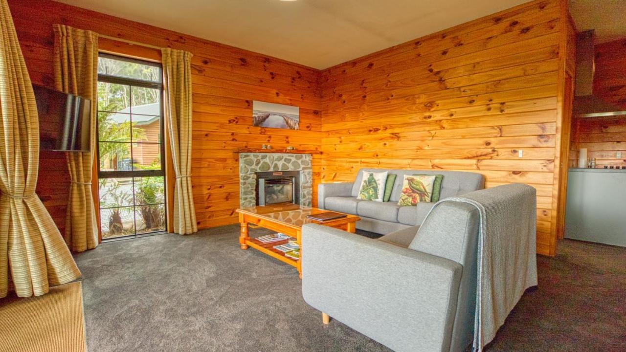 Paparoa Beach Hideaway With Hot Tub Barrytown Kültér fotó