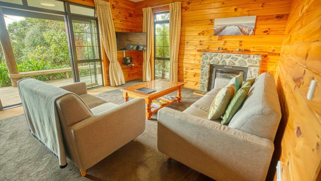 Paparoa Beach Hideaway With Hot Tub Barrytown Kültér fotó