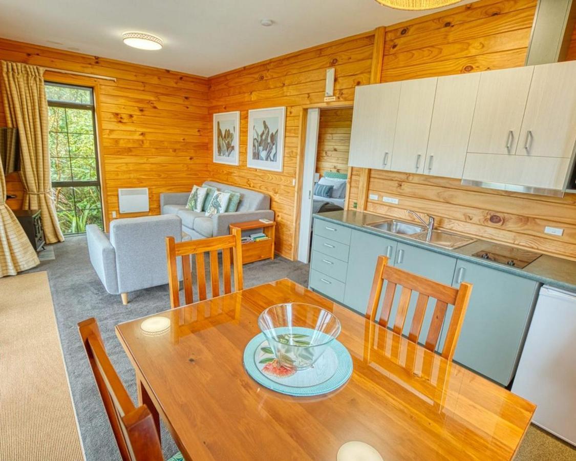 Paparoa Beach Hideaway With Hot Tub Barrytown Kültér fotó