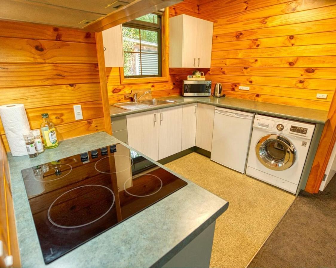Paparoa Beach Hideaway With Hot Tub Barrytown Kültér fotó